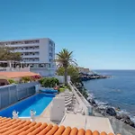 Blanca Villa *