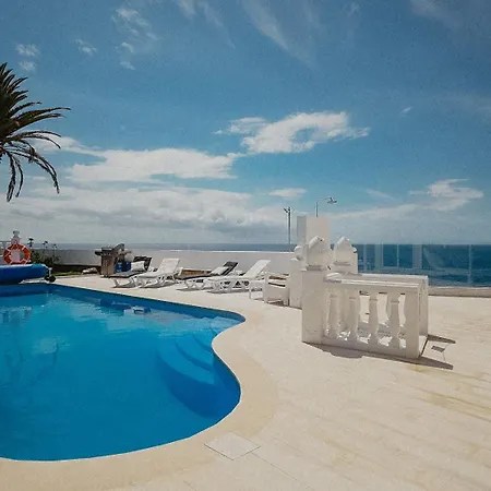 Villa Blanca Callao Salvaje