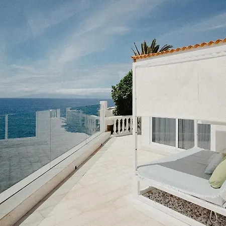 Villa Blanca Callao Salvaje