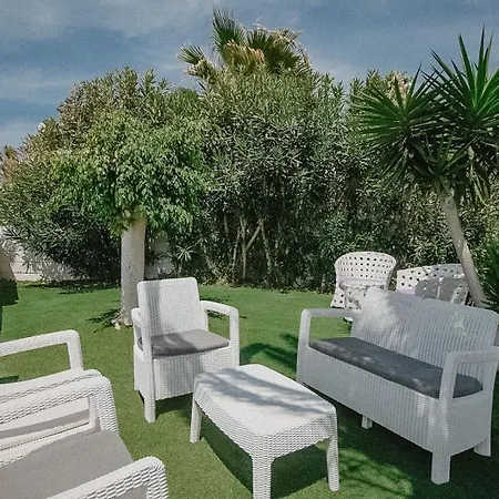 Blanca Villa *