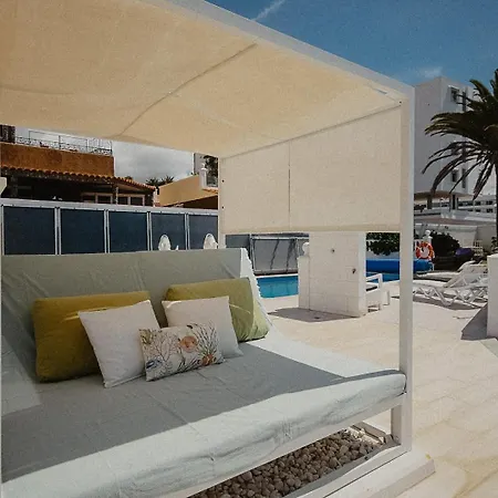Villa Blanca Callao Salvaje