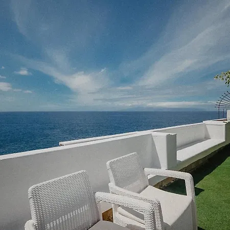 Villa Blanca Callao Salvaje